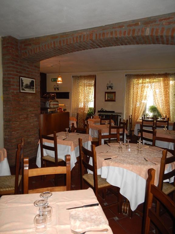 Risthotel Pizzeria Italia Godiasco エクステリア 写真