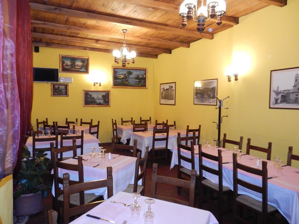 Risthotel Pizzeria Italia Godiasco エクステリア 写真